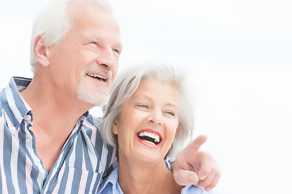 Implant Supported Dentures Vs  Traditional Dentures